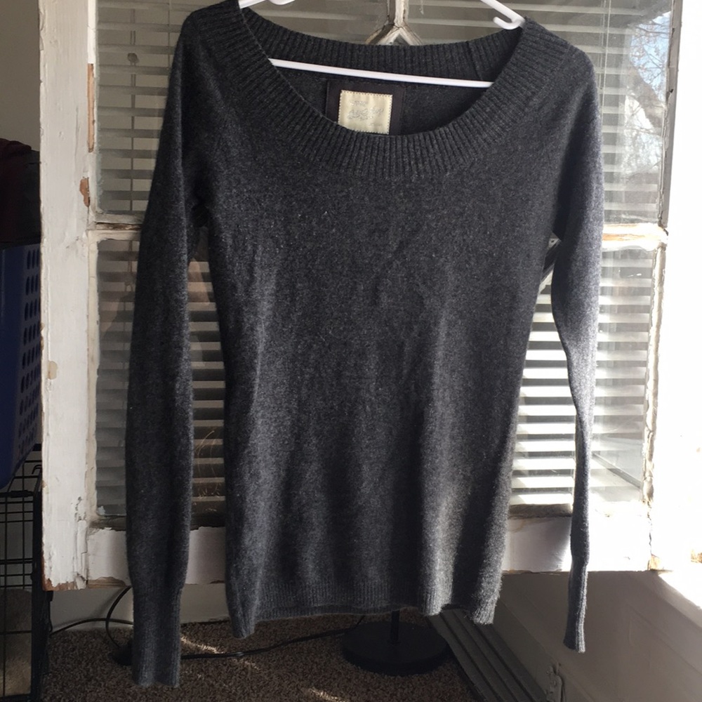 Old Navy cashmere sweater